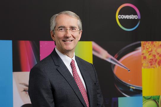Zdjęcie przedstawia Patricka Thomasa, Dyrektora Naczelnego Bayer MaterialScience, pełniącego funkcję Dyrektora Naczelnego Covestro